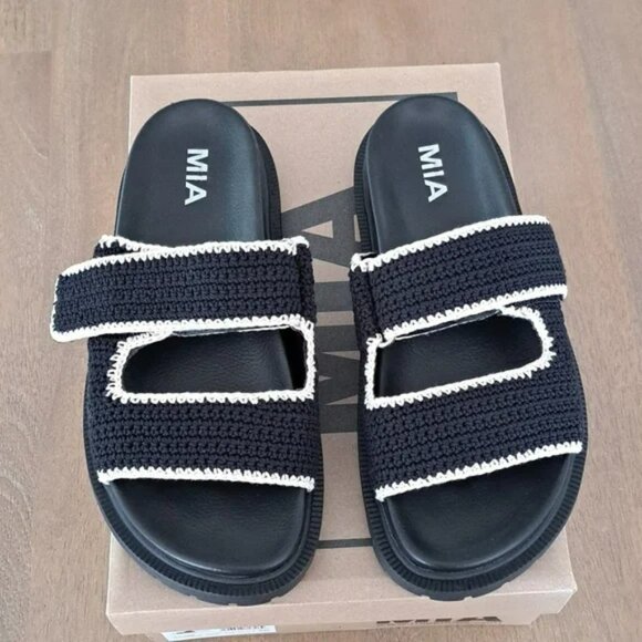 MIA Gabri Women's Knit Sandal - Color: Black / White - Size: 7.5 - Picture 3 of 9